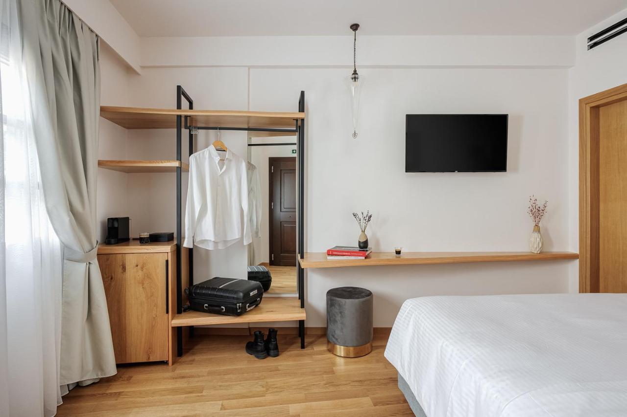Petrou Suites يانينة المظهر الخارجي الصورة